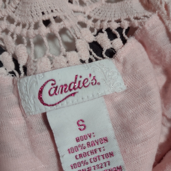 Pink lace top - Picture 3 of 3